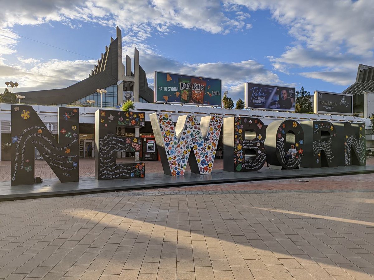 ¿Te gustaría saber qué ver en Pristina? Hoy os traemos un artículo sobre la capital de Kosovo incluyendo todos sus lugares de interés. vero4travel.com/2021/01/que-ve… #kosovo #pristina #visitkosovo