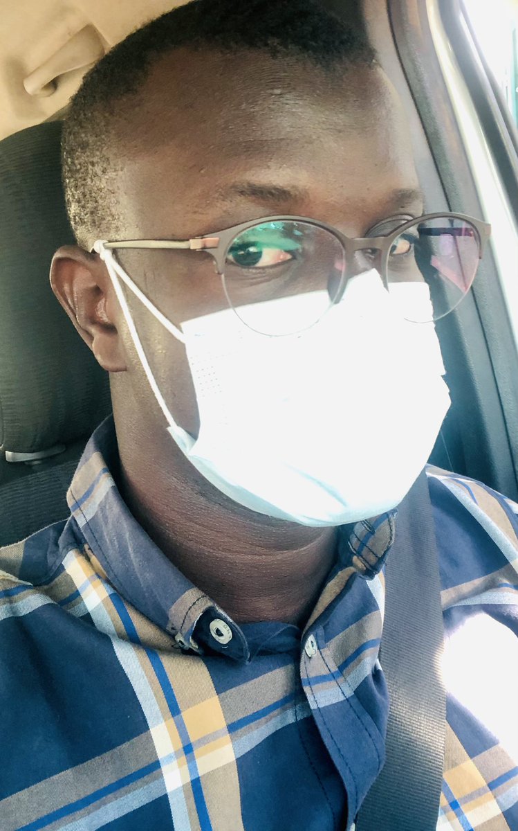 GakoSadikh's tweet photo. Vue que les masques ne s’adaptent pas trop avec les lunettes sur les oreilles, je me suis adapté un nouveau style☺️ #Kebebu https://t.co/NNfHLRHOga