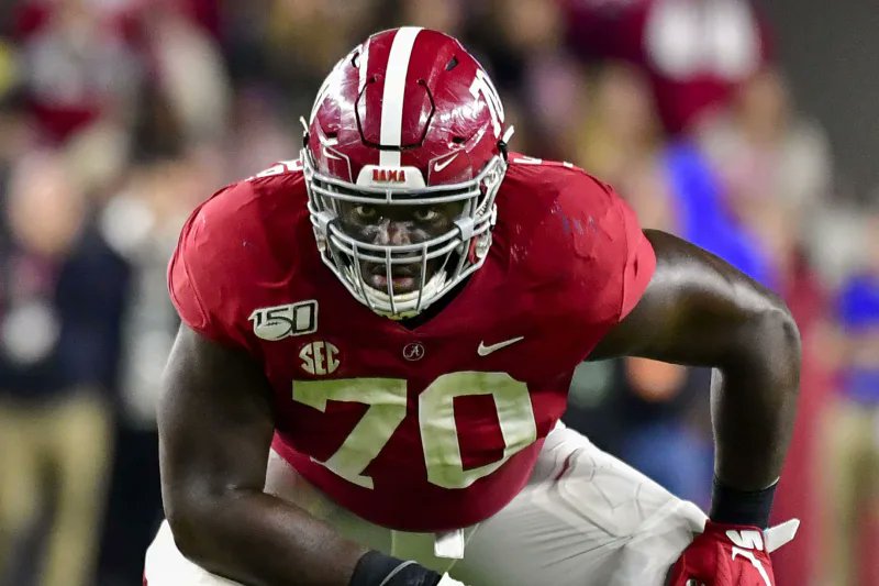 omarurena_'s tweet photo. Frontales de #LosBuckeyes:

"Sus 7 frontales son fuertes, físicos, duros en el interior y con muy buenos 'rushers' por fuera. Sus linebackers son muy atléticos, pueden ir de lado a lado y pegarte cuesta abajo. Son un buen grupo".

#70 Alex Leatherwood (Mejor OL 2020)
#RollTide https://t.co/azDby8KRZn