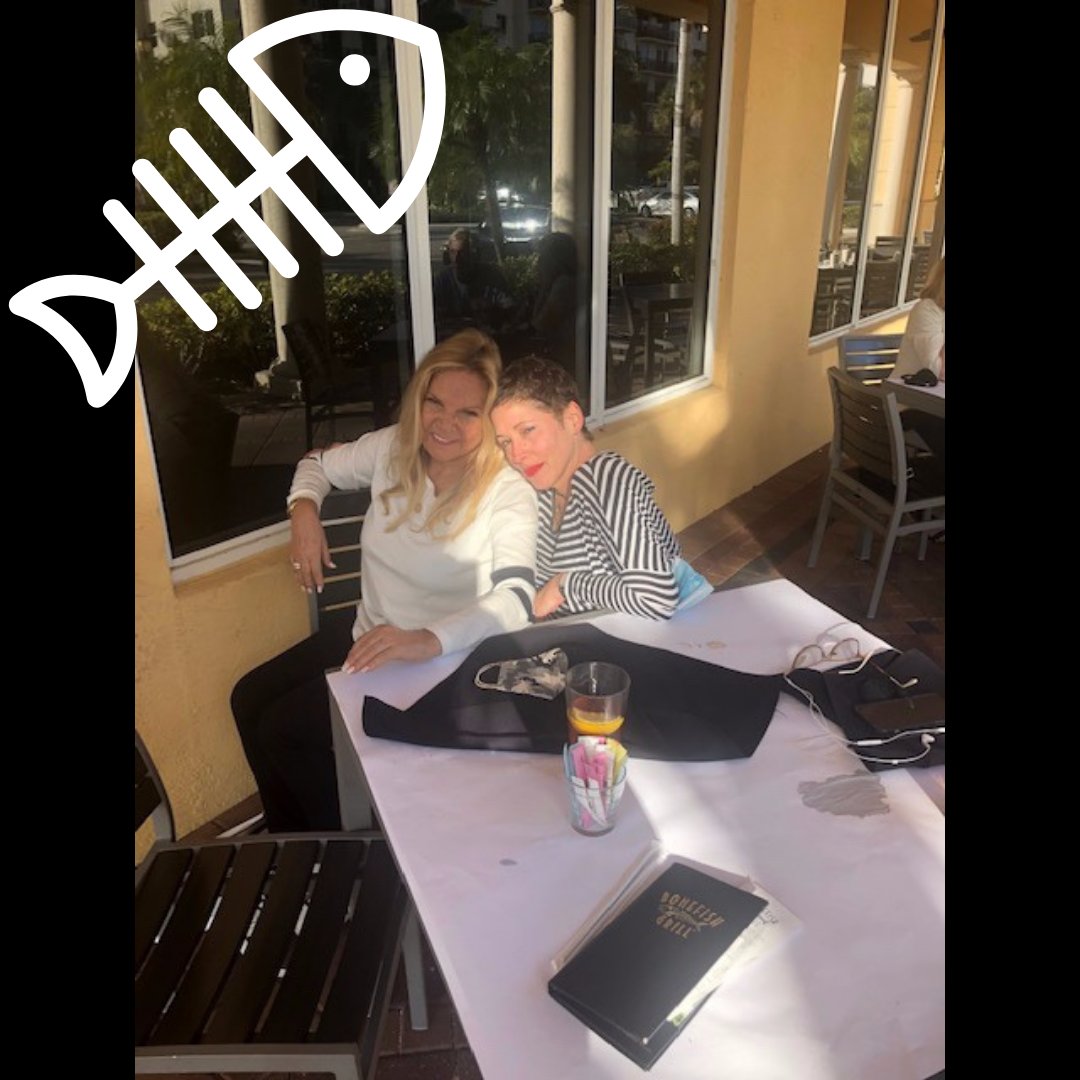 thejillsenter's tweet photo. My niece and I had lunch at Bonefish ... lots a love ❤️
#Bonefish #Lunching #Lunch #Niece #Family #Love #QualityTime #TheJillSenter #JillSenter https://t.co/4yFcOhQZKR