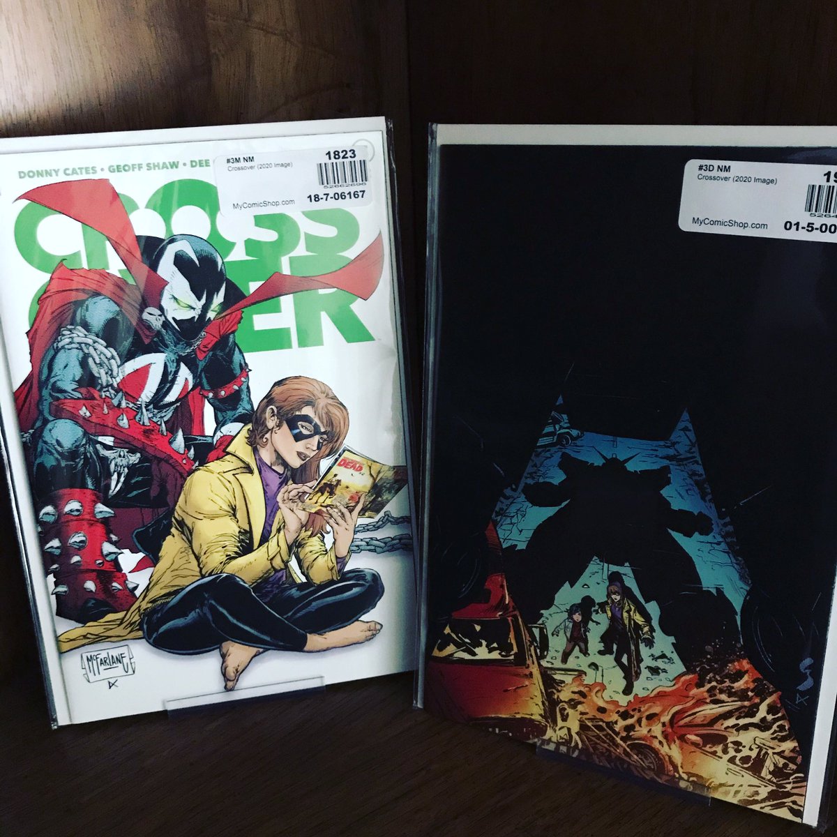 B_Mans_Corner's tweet photo. Spawn hovering there like βAre you done yet?!β
Happy #multiplecomicmonday everyone! π€π€
#comics #comicbooks #spawn #walkingdead https://t.co/6km9I5ot6K