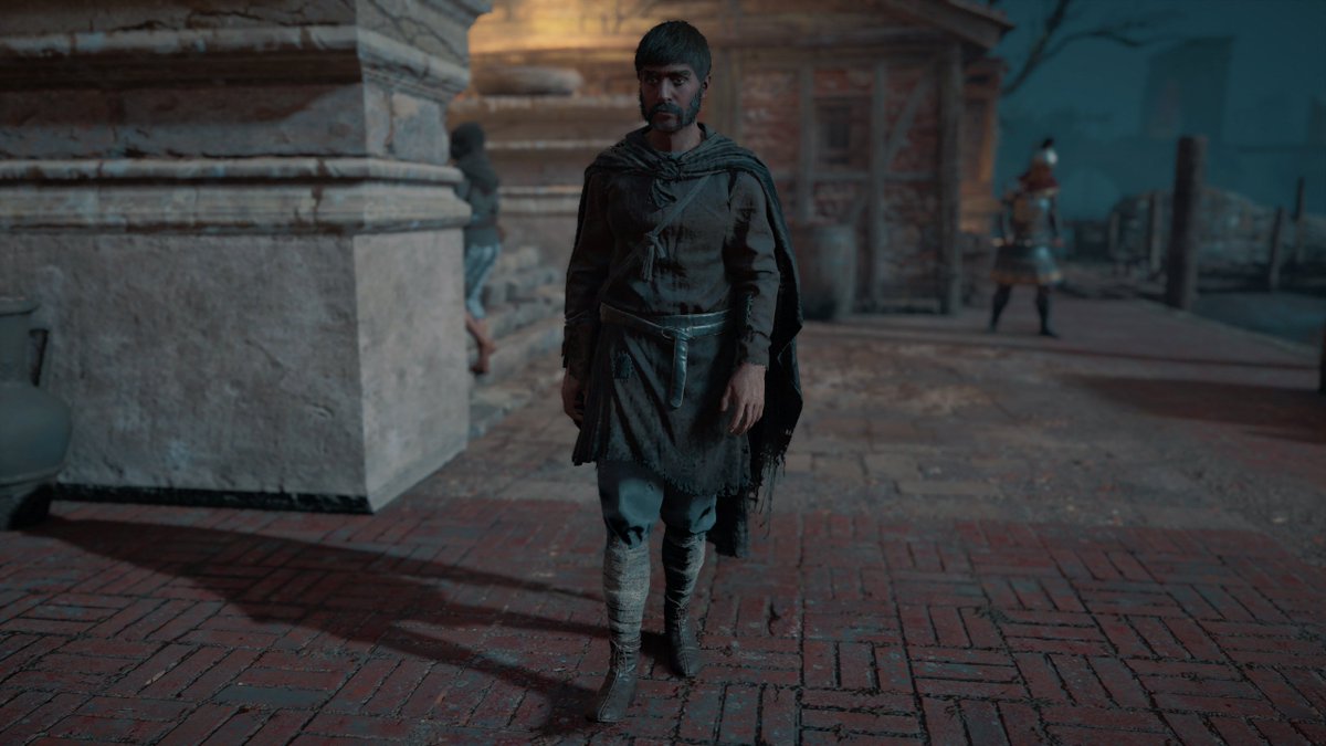 Many Lundeners also go bare-foot, which is a bit of a cliché. Even poor people would have shoes by then. Not all, but very likely a good percentage.Fabrics are very precious in the 9th century though, so patched-up outfits are a common thing, and that they nailed.