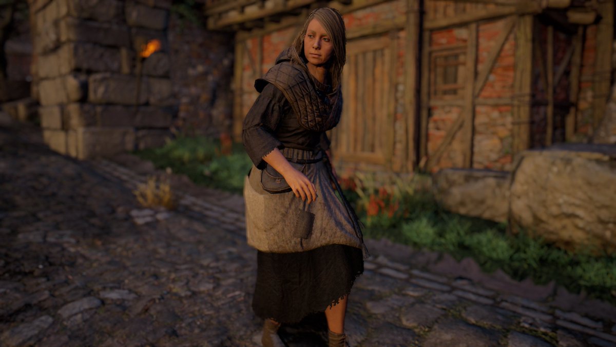 Many Lundeners also go bare-foot, which is a bit of a cliché. Even poor people would have shoes by then. Not all, but very likely a good percentage.Fabrics are very precious in the 9th century though, so patched-up outfits are a common thing, and that they nailed.