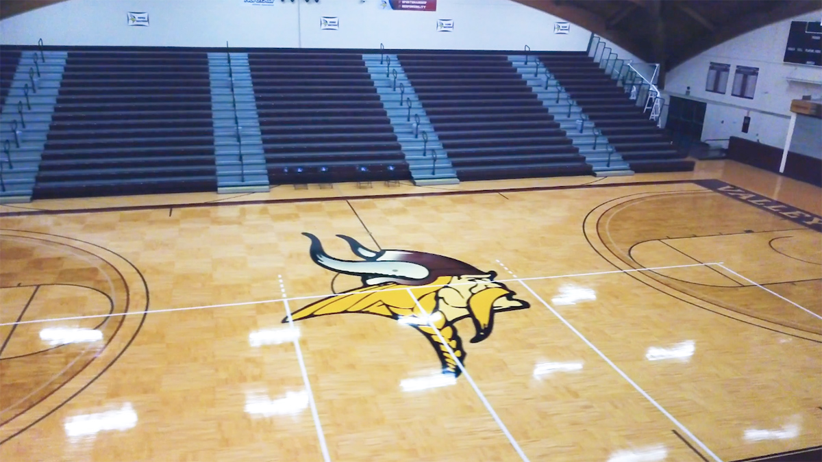 VCSUVikings's tweet photo. VCSU will now allow up to 400 fans at basketball games starting Tuesday. 
- Masks and social distancing still required
- East seats now open to visiting fans and VCSU Century Club members - https://t.co/9fIit0w561 https://t.co/ihVJzZvwM2
