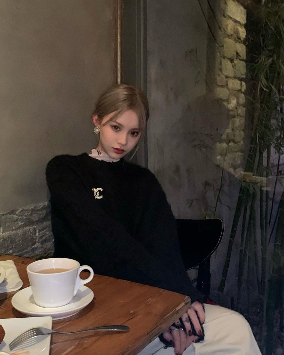 Jinjimaa's tweet photo. 𝑪𝒉𝒂𝒏𝒆𝒍 𝒐𝒏 𝒕𝒐𝒑! https://t.co/Gfm9kXtg6F