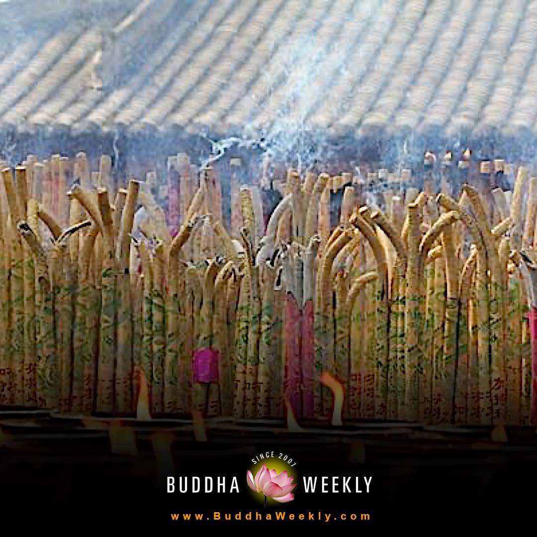 BuddhaWeekly's tweet photo. “The offering is not because the Buddhas need it or want it,” Venerable Zasep Rinpoche explained. “The offering is for you, an opportunity for you to create merit, good karma.” #BuddhaWeekly #BuddhaDharma
https://t.co/Quep0QnfZx https://t.co/CeHEacwQH0