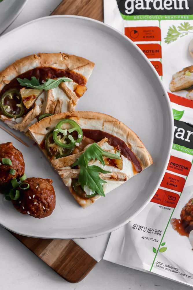 New year means a new opportunity for plant-based eats!✨ Look no further than your grocer's frozen section for delish <a href="/Gardein/">Gardein. Meatless FTW. 🌱💪</a> products🌱 @casadecrews proves it's easy to enjoy faves like pizza &amp; meatballs while still making good choices! 🙌 #Gardein #Client #MeatlessMondays