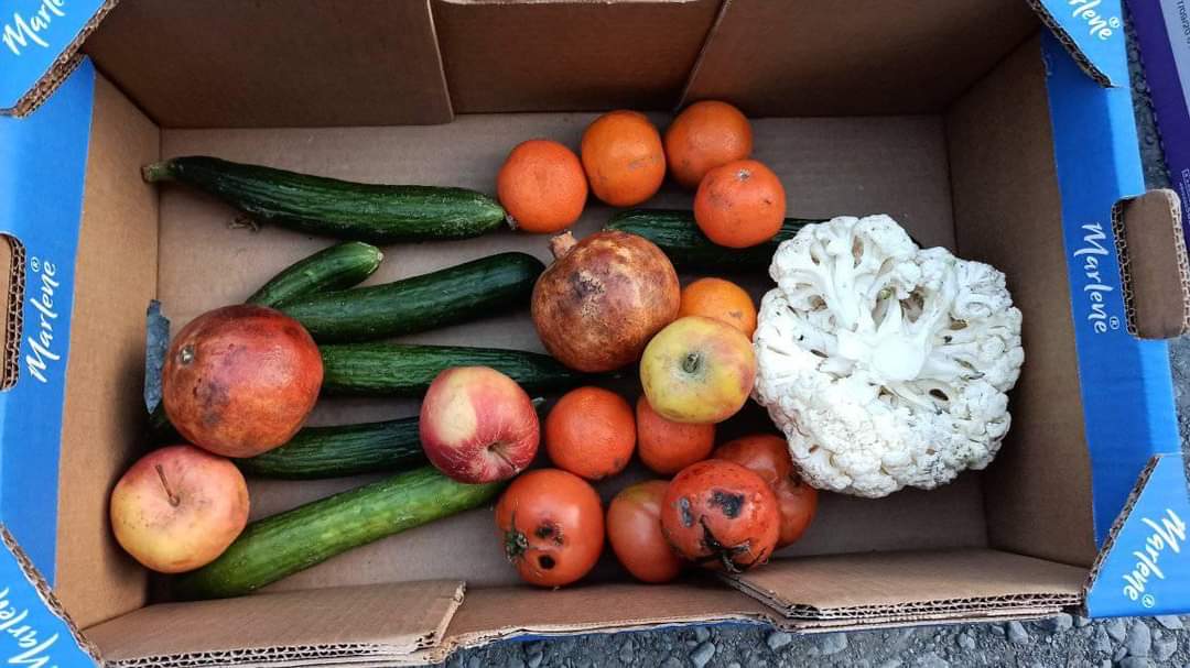 Zero Food Waste Cyprus is still continuing through the lockdown in Nicosia. 16:30, Saturdays, at Saint Paul's Cathedral for anyone in need of fresh produce. #zerofoodwaste