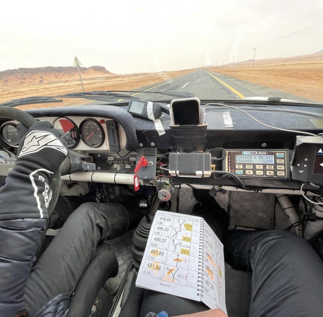 wimporsche's tweet image. #dakarclassic #Porsche #911SC @teamlerner 💪🏻 #porschedakar #bossaertarchitecture