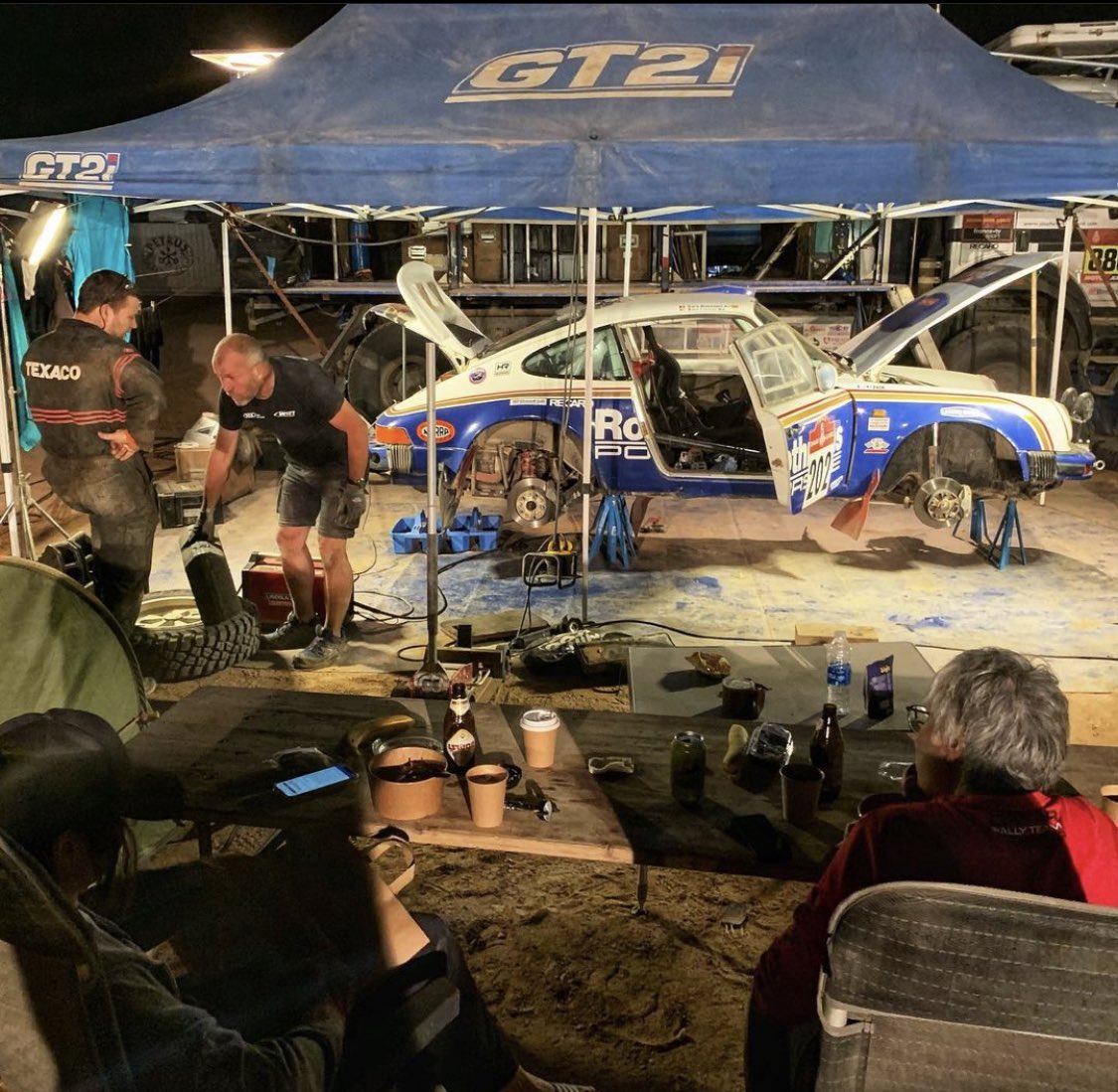 wimporsche's tweet image. #dakarclassic #Porsche #911SC @teamlerner 💪🏻 #porschedakar #bossaertarchitecture