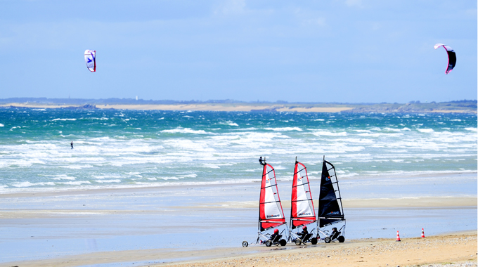 EuropeBretagne's tweet photo. Le projet Interreg #CAPITEN impacté par la crise sanitaire 🇪🇺⛵

La @regionbretagne et ses partenaires tiennent le cap et bénéficient d’une extension de 6 mois pour finaliser les actions reportées par les confinements 📅

➡ https://t.co/rrBPO9jjpE https://t.co/hp1cn0d9Qn