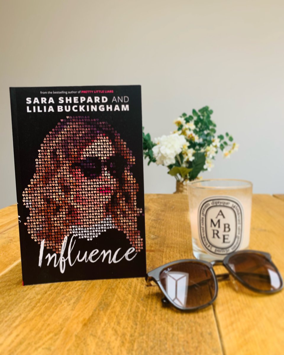 readbyashleigh's tweet photo. UK Giveaway over on Instagram, enter here 👉🏻 https://t.co/dnS4gtp9fg @AtomBooks https://t.co/3d9exPORI7