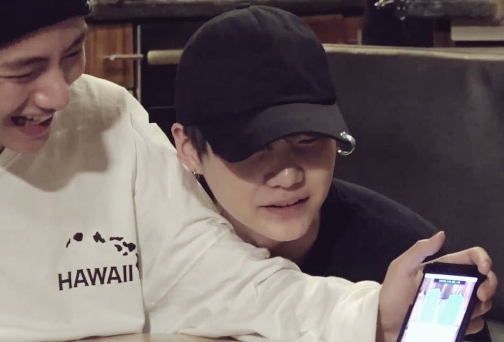 #บอสนัทก้าวี

pls rt 🦋

ex. | GaV 

01

“ เธอกับดวงจันทร์อะไรมันไกลกว่ากัน “

Link ; joylada.com/story/5ff9a4b7…

@gavthailand <a href="/FICBTS_TH/">🔍FICBTS🔎</a> <a href="/Supv_TH/">Spιrιтѕv TH Ξ</a> @SugaV_TH 

( #ก้าวี #gav )