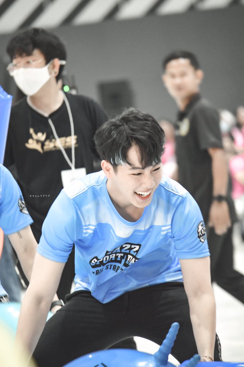 _kktc31_'s tweet photo. รอยยิ้มของเธอมันฮีลใจเราทุกๆครั้ง​เลย
ถ้าไม่ได้มารักพี่​ ชีวิตเราก็คงไม่ได้ยิ้ม​ง่ายๆเเบบทุกวันนี้..😂

ขอบคุณนะคะ​ ที่เข้ามาเป็นความสุขเสี้ยวนึงในชีวิตเรา​ รักพี่วอร์มากๆเลย💚
#warwanarat @warwanarat
#ส่งความรักถึงพนว https://t.co/610AFc2W0N