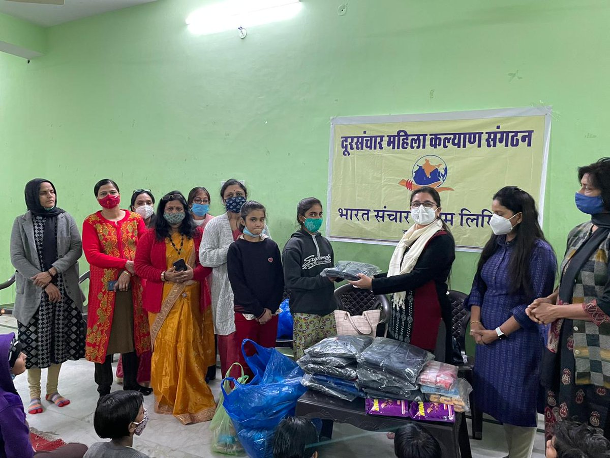 BSNL_RJ's tweet photo. संस्थान अध्यक्ष श्रीमती आरती गोविल ने बताया कि दूरसंचार महिला कल्याण संगठन अपनी सदस्य महिलाओं के हित में कार्य के साथ  समाज के वंचित वर्गों की समय-समय पर सहायता करके अपने सामाजिक दायित्व का निर्वहन करता है। इस अवसर पर समिति सचिव डॉ. संगीता सक्सेना व बॉडी मेंबर उपस्थित रहे।(2/2) https://t.co/jwXwpakZQe