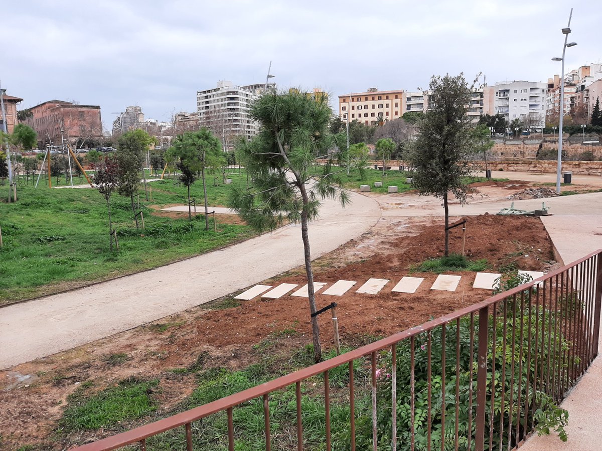 ajuntpalma's tweet photo. Milloram l'entorn del carrer de Carles I ✅

🚧 Pavimentació de 300 m2 de voreres
💡 Revisió de l'enllumenat
♿️ Més accessibilitat

#palmafunciona #pladebarris

🔗 https://t.co/KpIDaSGDhv https://t.co/PSc9rRLrMR