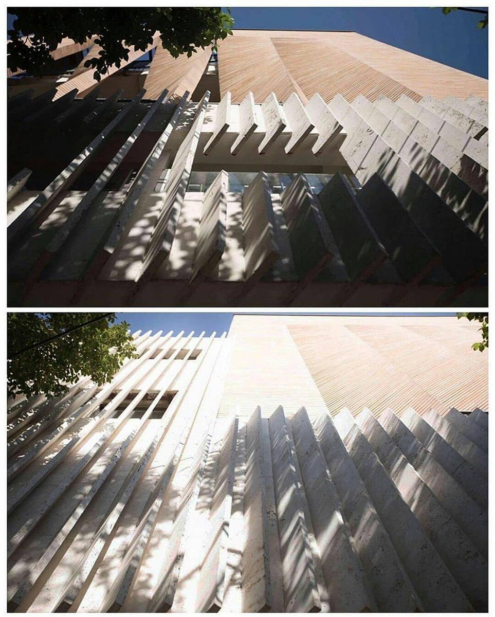 SurfacesMagzin's tweet photo. Architects are constantly exploring the possibilities with bricks and some of these look fascinating. Here's Dancing Brick Walls of the Moshtag Office Building by Omid Shafiee in Iran.
.
#surfacesreportermagazine #surfacesreporter #design_archbytes #architecture #arkitektur https://t.co/hG0qOBN7s9