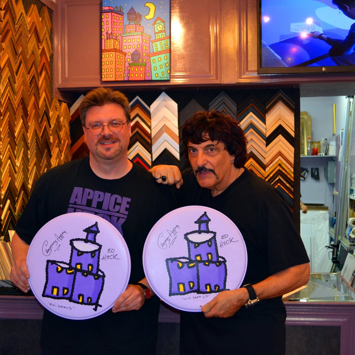 Check out our virtual exhibition with <a href="/carmineappice1/">Carmine Appice</a> and #Edheck entitled #DrumCity.

stakenborg-greenberg.com 

#rockart 
#popart 
#music 
#MusicArtist