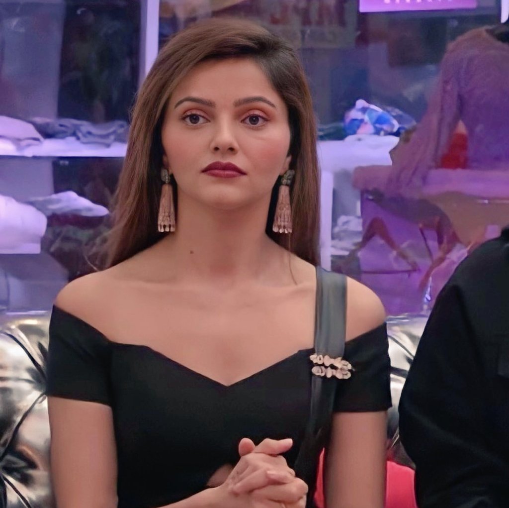 real_khabri_1's tweet image. Biggest Battle between two strongest contestants of #BiggBoss14 

Who will be the Winner of Season 14 ?

Like- #RubinaDilaik
Retweet- #RahulVaidya 
Comment- #Rubina2020Winner
#Rahul2020Winner
 
Results - 7 PM tomorrow.
Comment = 10 Points(Use Above hastag)

#RKVians
#RubiHolics