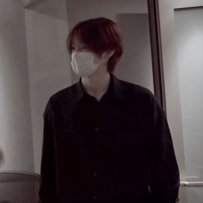 mepuppieyou's tweet photo. ซองชานออลแบลคหน้าสดผมไม่เซ็ต ก็คือแรงหมดเลย มีไรค่อยๆพูดค่อยๆจาได้มั้ย รู้แล้วว่าหล่อมาก https://t.co/Izu2IzTVpm