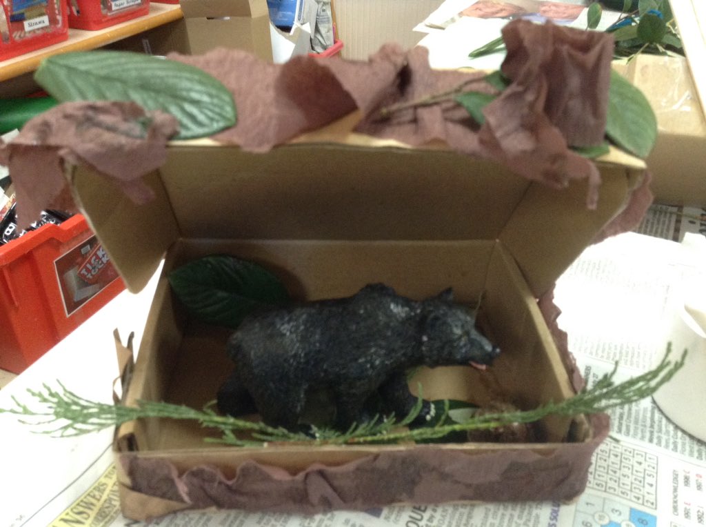 ECS_Keighley's tweet photo. We have made bear caves today in Reception. If you are learning from home, you could make one too. You will need an old box. You could collect sticks, leaves and stones for it. The instructions are in your Week 1 Home Learning Packs on the theme menu. #25CreativeJunk #bearhunt https://t.co/ddLS2xgkmP