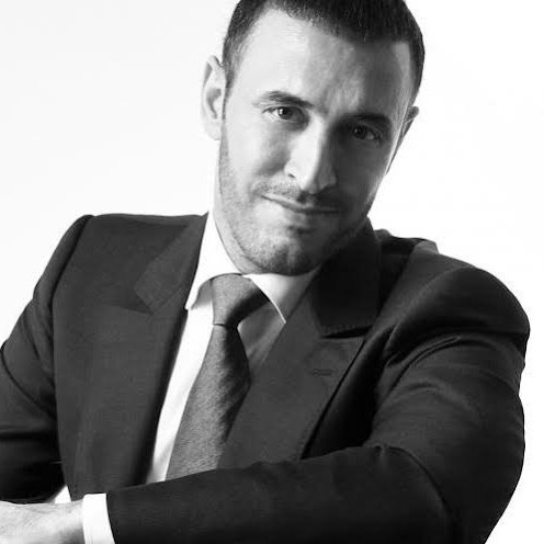 اما بعد فلن أحب أحد بعدك
          وأما قبل
فأنا اساسا لم اعرف الحب الا بك