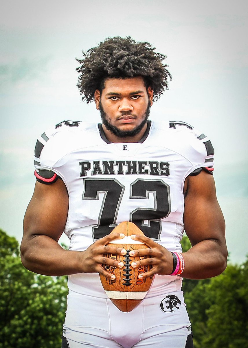 cdeastfootball's tweet image. East High Senior Spotlight Day 2:
Kyle Williams
6'3 245
Pos.: G,T,DT,DE
GPA 3.0