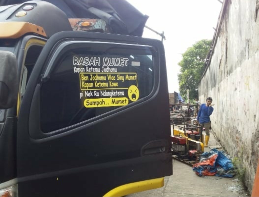 chandra firmanzah™⚪ tweet media