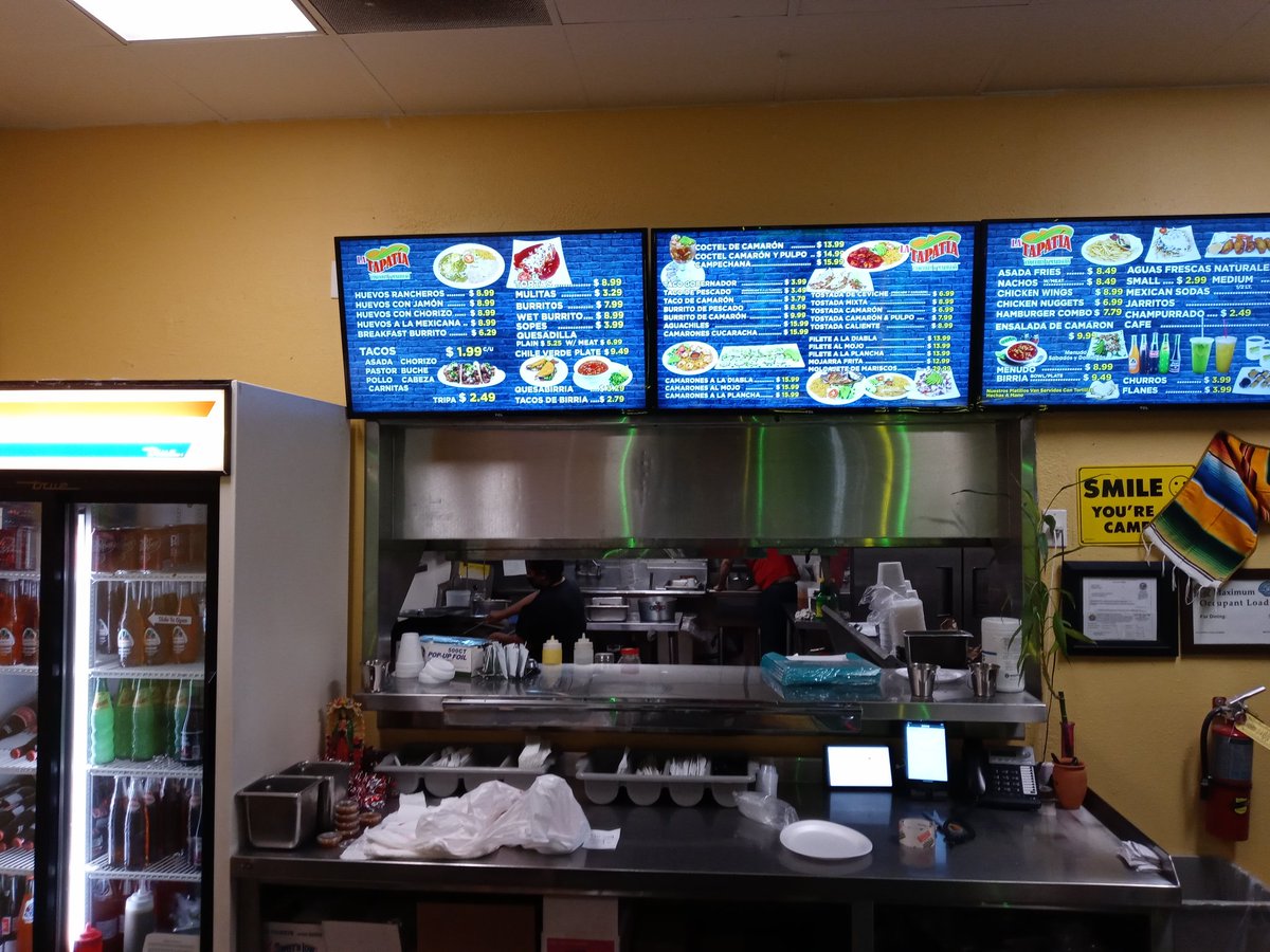 SMALL BUSINESS of the WEEK. Please support your COLTON small businesses. I found some sopes sabrosos and aguas frescas at La Tapatia Restaurant! Come see them at 1900 N Rancho Ave, Colton CA 92324.
#HelpColtonBusinessesStrive
#SupportingSmallBusinesses
#ShopColtonToHelpColton