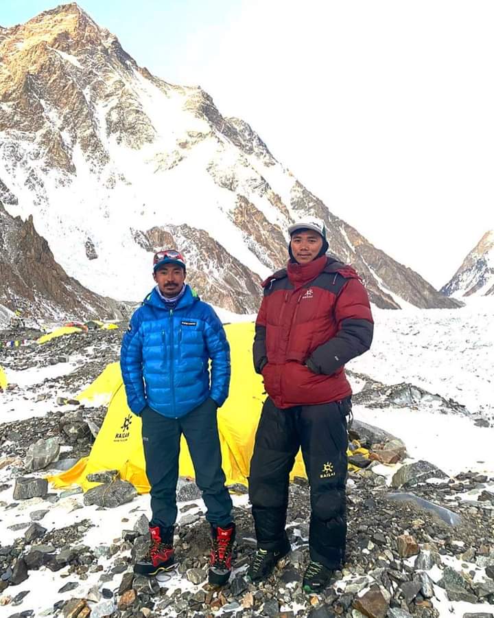 PakMountainNews's tweet photo. K2 Winter Expedition Update
#sst #sevensummittreks #k2expedition #k2winter #k2winter2021 #karakorum #sherpa #nepal #pakistan #mountaineering #expeditionk2 #alpinism #mountain #climb 🇳🇵 🇵🇰 #8000ers #peak https://t.co/Y6sZNBHG1Q