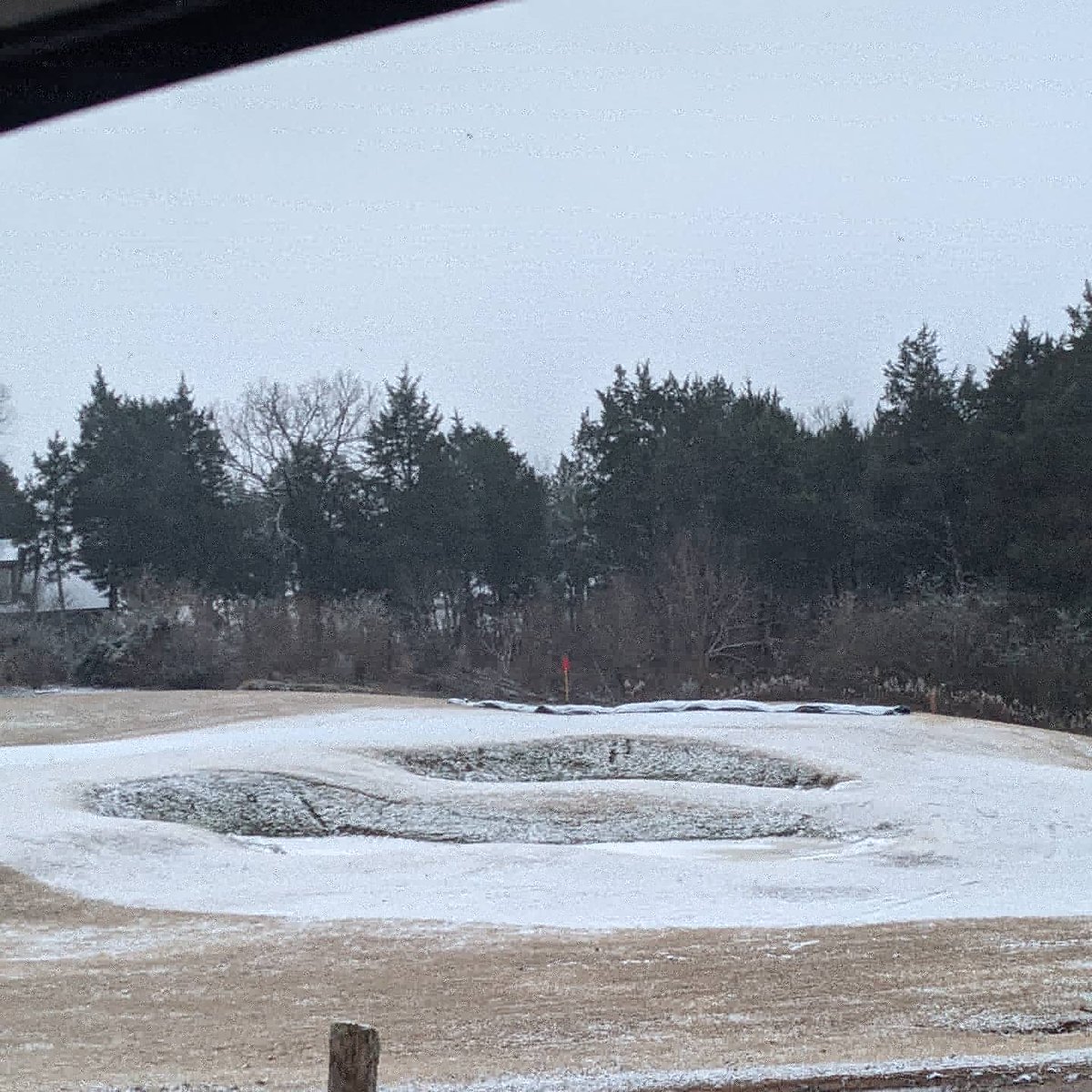 Light dusting this morning at the Landing #golftn