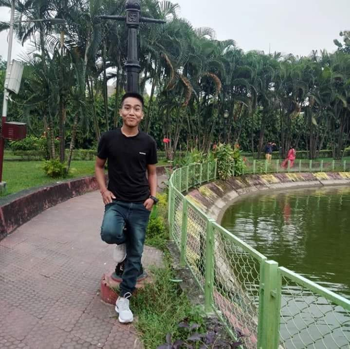  #ObituaryOfTheDayTake a good look at this young lad.......He is Rifleman Jiwan Gurung from Darjeeling.He gave up his life for you and me this day two yrs ago, alongwith Maj SV Nair above.He was 24 years old...Let that sink inMay God bless this young warrior's soul