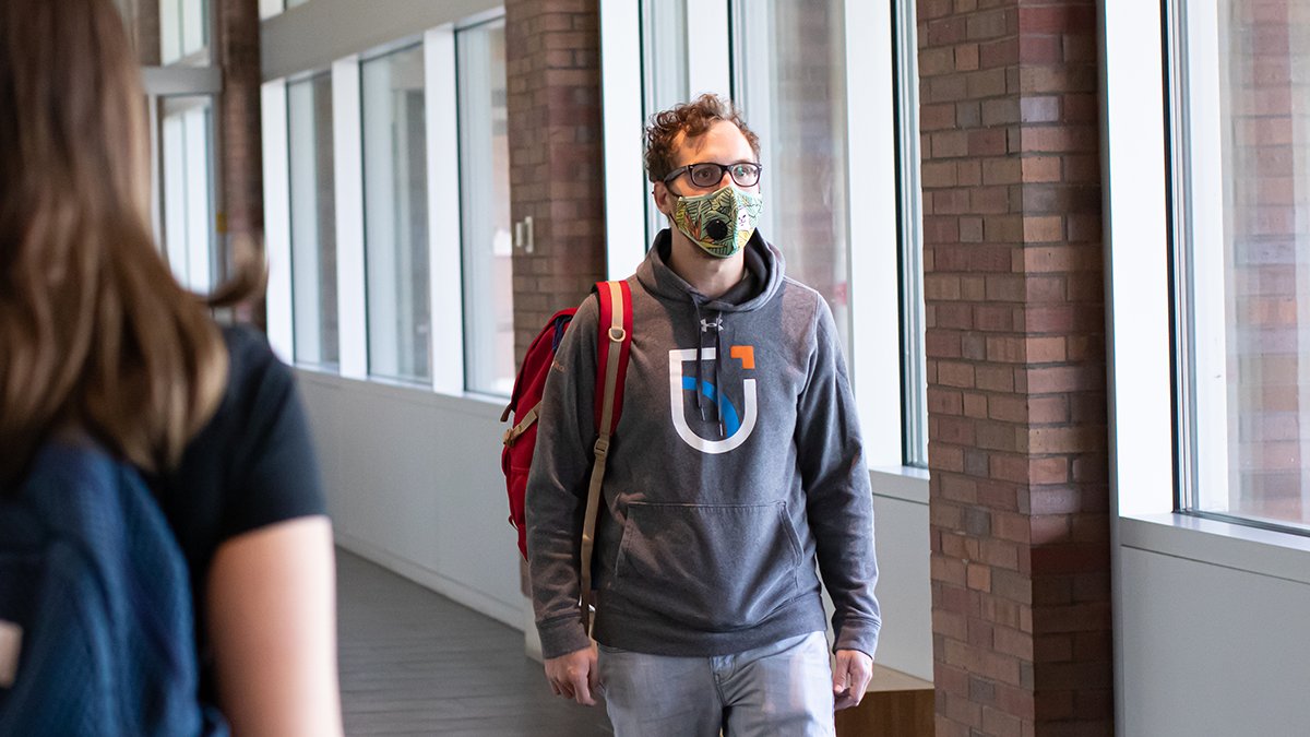 ontariotech_u's tweet photo. It's a new day, a new week, a new year and now a new semester! 

Keep in mind that access to campus is restricted under the province-wide shutdown, and masks and facial coverings are still required if you are on campus. Head over to https://t.co/RnNSDdqSn8 to learn more. https://t.co/9jngzO9dJ7