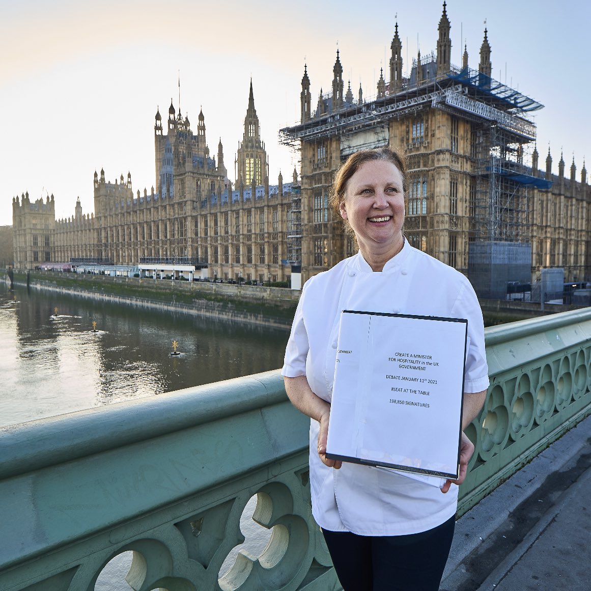Ahead of this afternoon’s debate we wanted to share with you the fantastic @AngelaHartnett delivering our petition to Parliament over the weekend. It’s not too late - keep sharing, keep signing! Let’s do this! 🙌🙌🙌