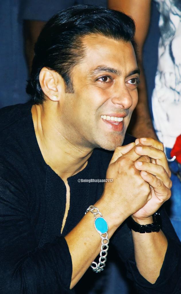 BeingRofikul27's tweet photo. JAI SALMAN KHAN 

#SaveSingleScreenBhai https://t.co/uwXlZzIPxd