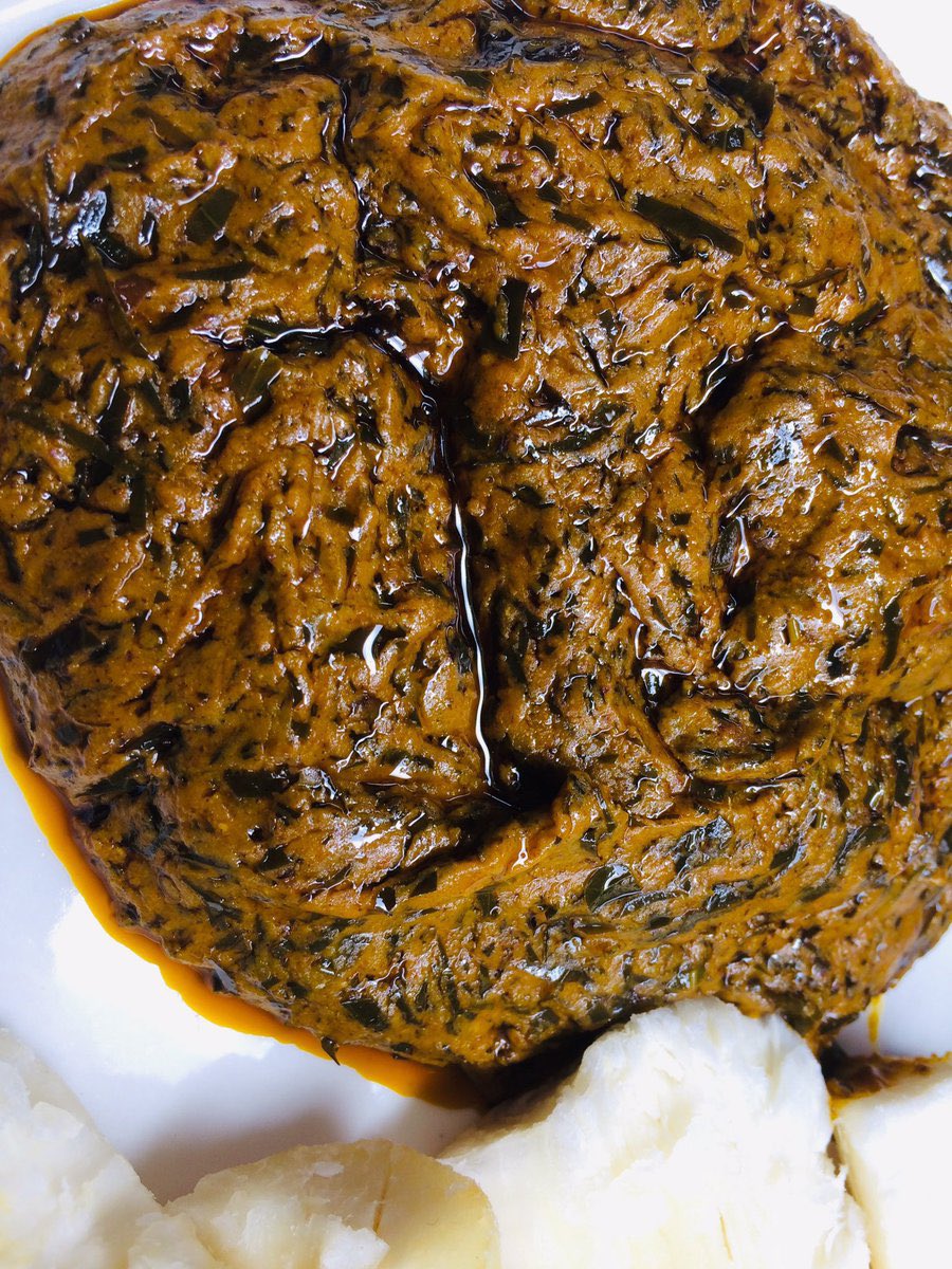 Dimaf_'s tweet photo. Hello. 😋
Comment appelle-t-on ce Mets en ta langue maternelle ?
Tu le préfères avec Manioc ou bâton de Manioc ?
En tout cas, viens le déguster ce vendredi 15 Janvier 2021 à la première édition des #Dimaf au restaurant African Queen (carrefour Bastos-Yaounde)
#Odecaf https://t.co/RV1h0tXORe