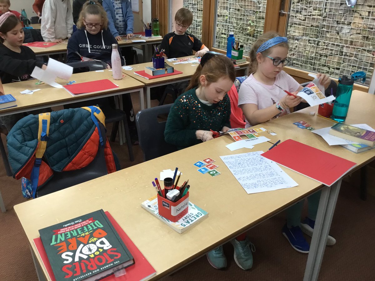 StHelensVA's tweet photo. Beginning our #character #education project #globalgoals #worldslargestlesson #diamondnine #classifying #prioritising,#justifying https://t.co/5qohauE49p