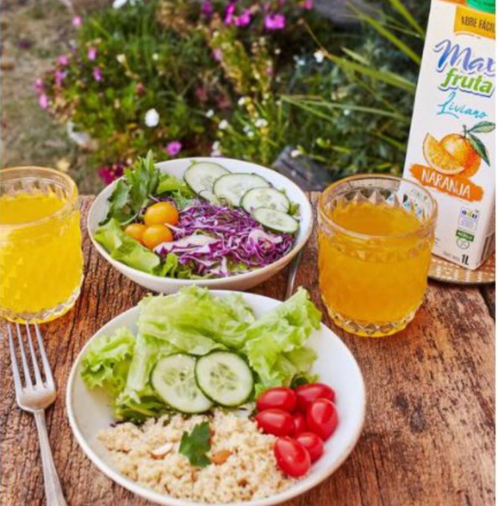 JMaxifruta's tweet photo. Los Maxi Fruta Livianos son la mejor opcion para acompañar tus comidas.
Y son ricos en vitamina C, ideal para fortalecer tus defensas.

#MaxiFrutaLiviano #Saludable #Uruguay #Verano2021 #IndustriaUruguaya https://t.co/Um18ZkuuYc
