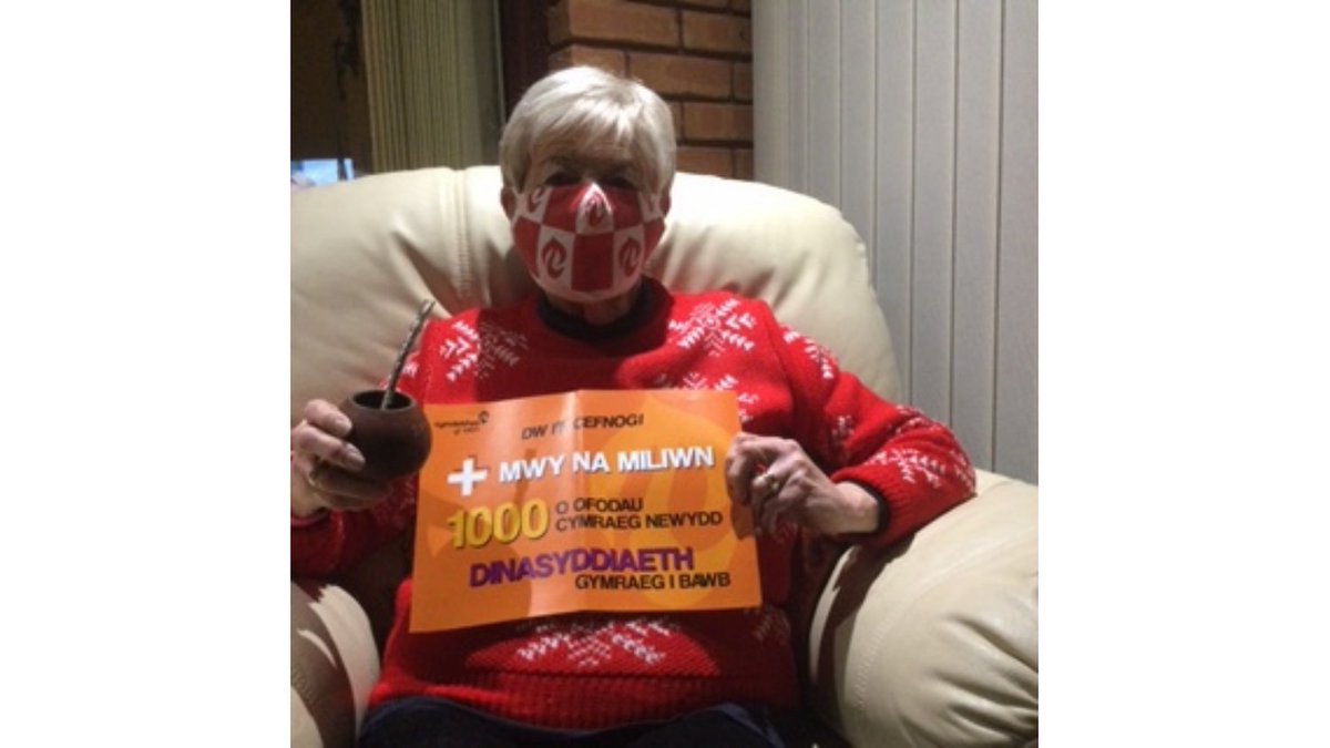 Mae Hazel Evans eisiau gweld dyfodol cadarn i'r iaith ac felly'n cefnogi'n huchelgais #MwyNaMiliwn. 

Cytuno gyda Hazel? Uwchlwythwch lun ohonoch chi gan <a href="/io/">io</a>'r Gymdeithas!