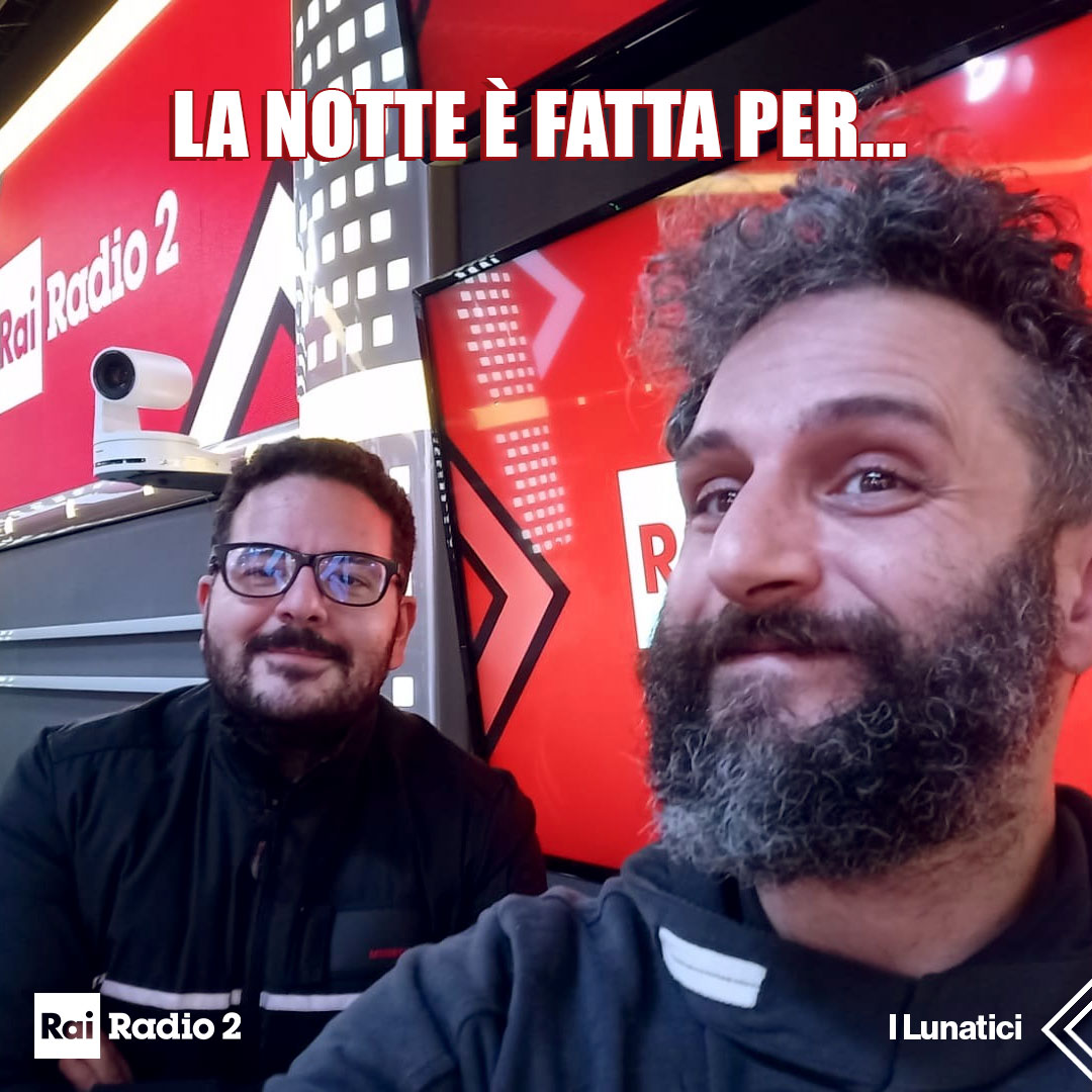 RaiRadio2's tweet photo. "La notte è fatta per..."
Siete liberi di scegliere, commentate 😆👇

A) ascoltare #ILunaticiRadio2
B) stare in compagnia di Andrea Di Ciancio e @RobertoArduini1 
C) accendere #RaiRadio2 https://t.co/BS9Rf01I5u