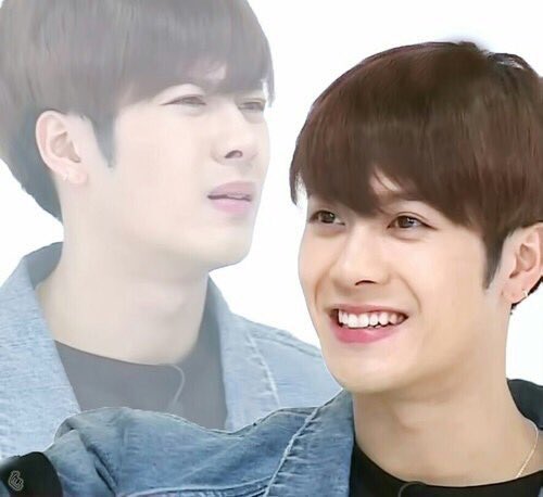 fanatic_got7_'s tweet photo. Ahgases yesterday        Ahgases today https://t.co/1tgEXAVxuS