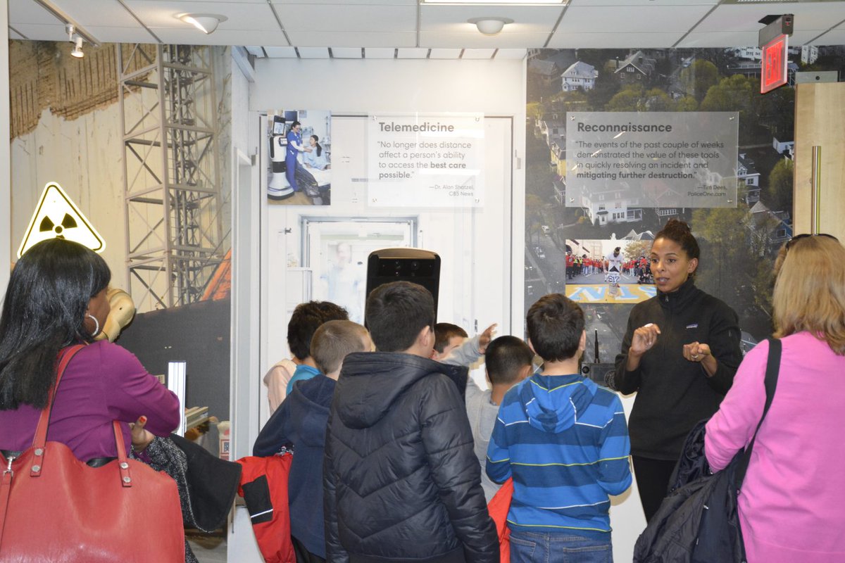 kidsintechorg's tweet photo. Check out our latest blog post "Path to diversity in STEM starts with education, opportunity."
#GoBeyondTheMicroscope
https://t.co/i8Q3Ygoriy https://t.co/EQz7Ht7irm