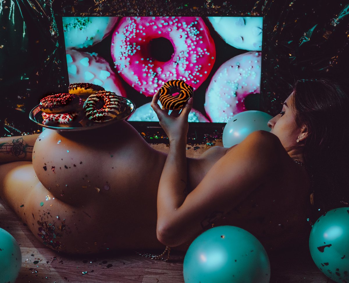 rostadufek's tweet photo. S W E E T
Kdo by neměl rád sladké
#sweet #donut #girls 
#rosstaphoto https://t.co/u3GMbdLHkU