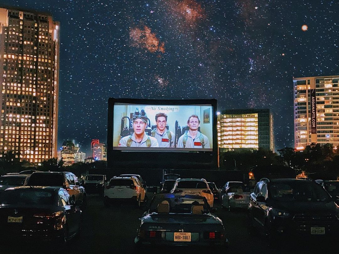 airscreen's tweet photo. In times of #SocialDistancing is #driveincinema under the starry sky with our #airscreen the best idea. ⭐ https://t.co/x64BTKHqgC https://t.co/iSgt856XOr