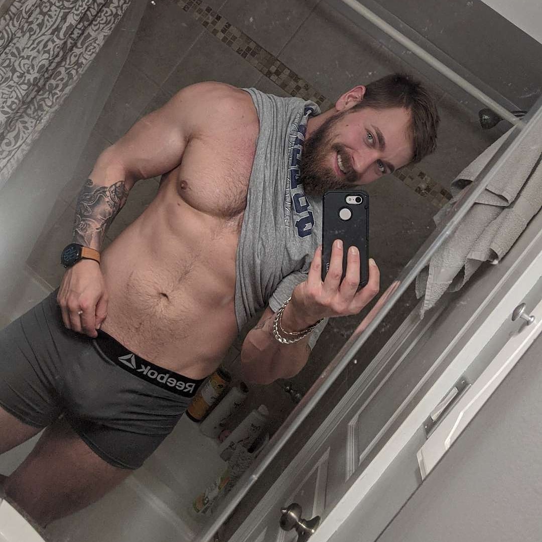 AtlasEater's tweet photo. Call me daddy 😜  #alphamales https://t.co/gcsbbe9A4U
