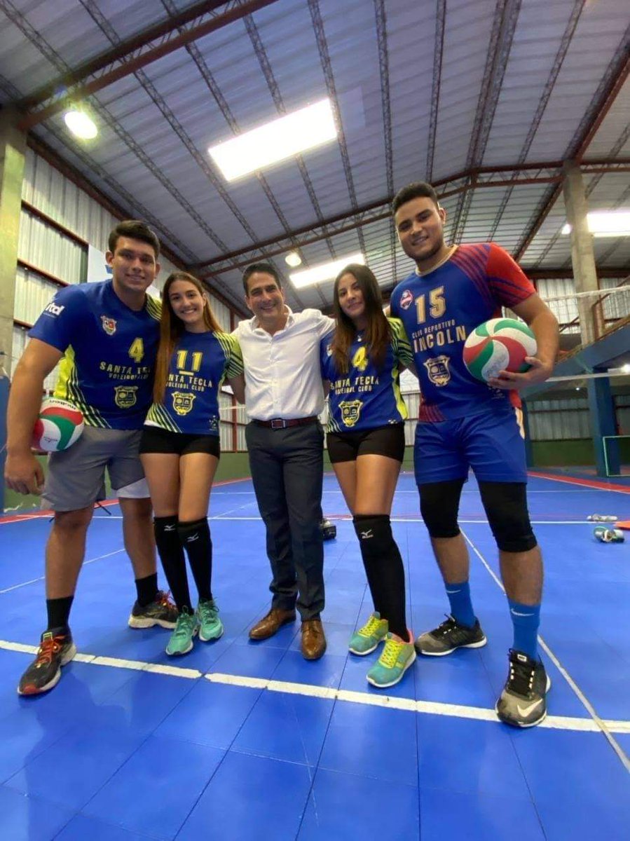 Santa Tecla #LaCapitalDelDeporte 
Feliz lunes.