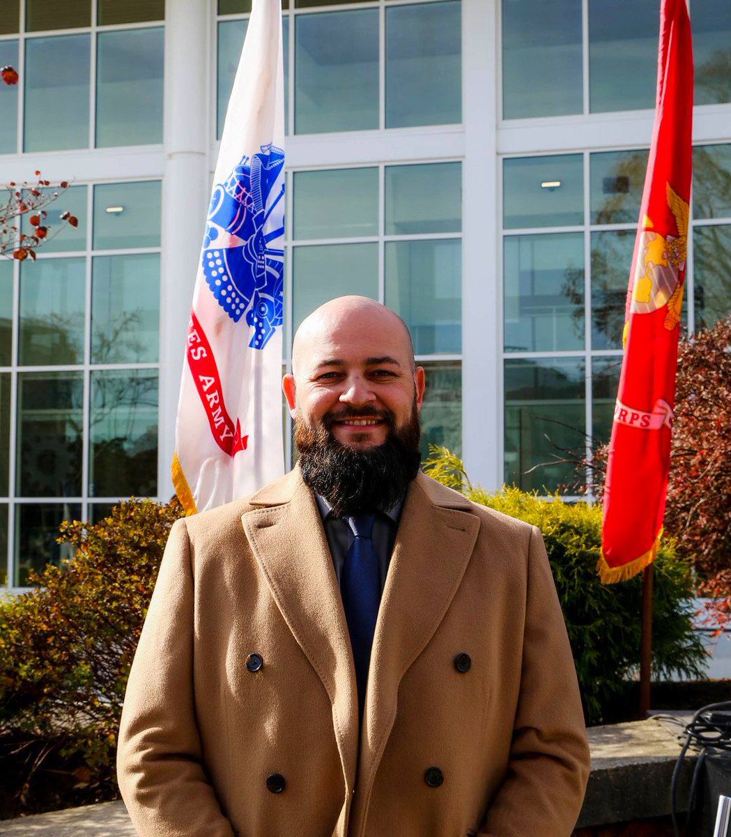 OceanEdu's tweet photo. Attention veterans and members of the military affiliated community! Join Ryan Luurtsema, coordinator of Military and Veteran Services, this Thursday at 2 pm for a virtual info session designed specifically for military/veteran affiliated members! ๐บ๐ธ Visit https://t.co/kMwbHpzJoD https://t.co/iV4MC8cW1X