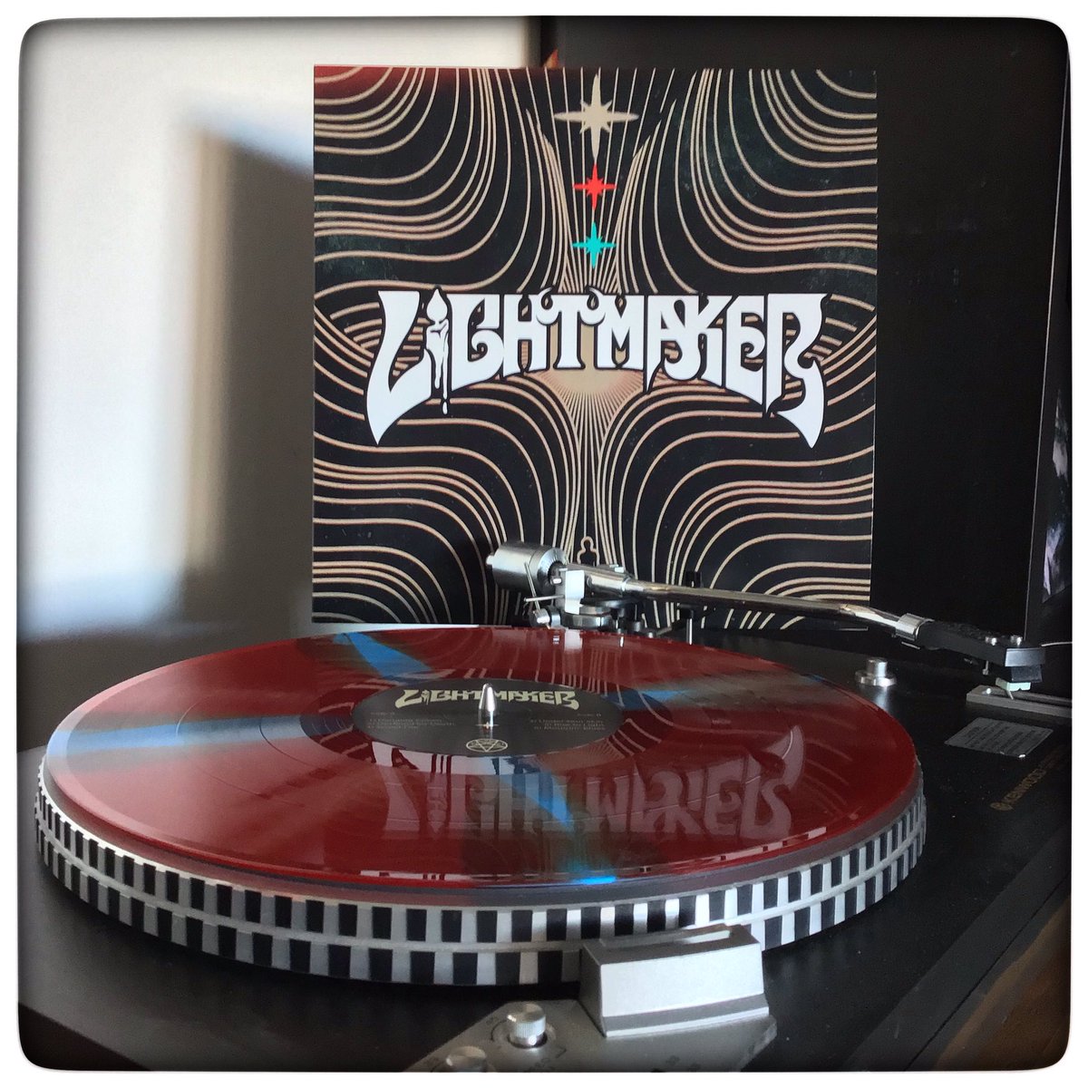 RiffHaven's tweet photo. Craven, imperious fools
Times come to pay your dues
Off your throne, and on your knees
Kings will beg and masters bleed
🎼
Hanging Crown by #Lightmaker from S/T as featured on #RiffHaven Episode 207
#VinylRecords #Vinyl #Records #StonerRock #HeavyPsych #FuzzRock #DHUrecords https://t.co/KfFF7P3mwm
