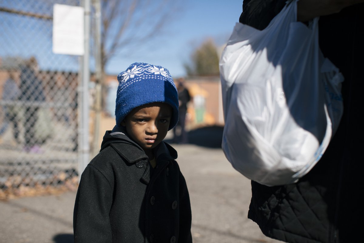 OhioFoodbanks's tweet photo. It's maddening, but unsurprising, that nearly 3 in 10 (28.9%) Ohio families w/ kids were food insecure in Dec. Families w/ kids haven't received P-EBT funds for missed school meals since Sept. Simply unconscionable.

https://t.co/GbxqEG9CQ6

h/t @CommunitySols @MeeksCahill https://t.co/u7WwZ0Inq1