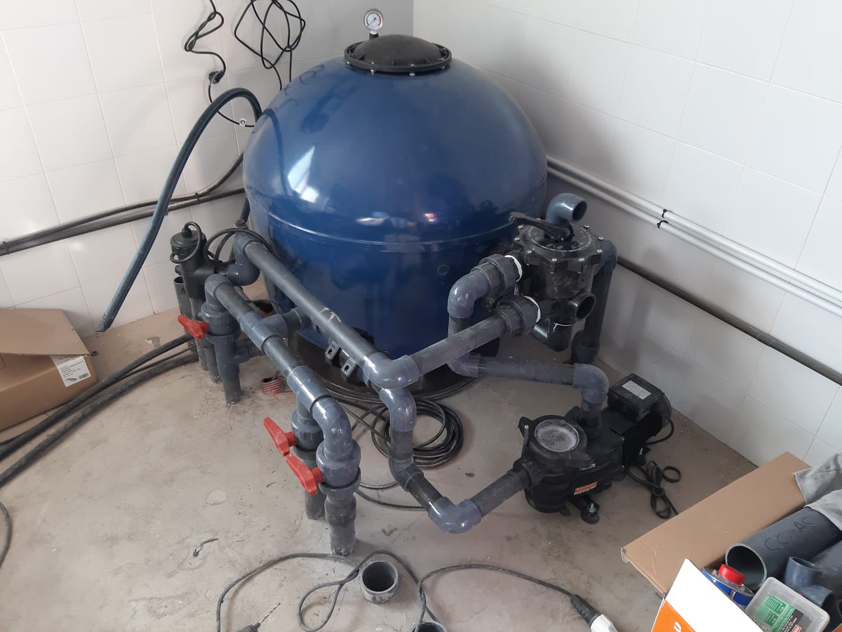 piscinasinterl2's tweet photo. preparando la depuradora salina en la piscina vila real Castellon https://t.co/ckUvIfUiqo